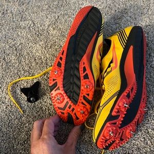 Men’s Saucony Endorphin 3 racing track spikes